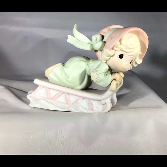 PRECIOUS MOMENTS “Slide into the...” sled figurine - Picture 8 of 16